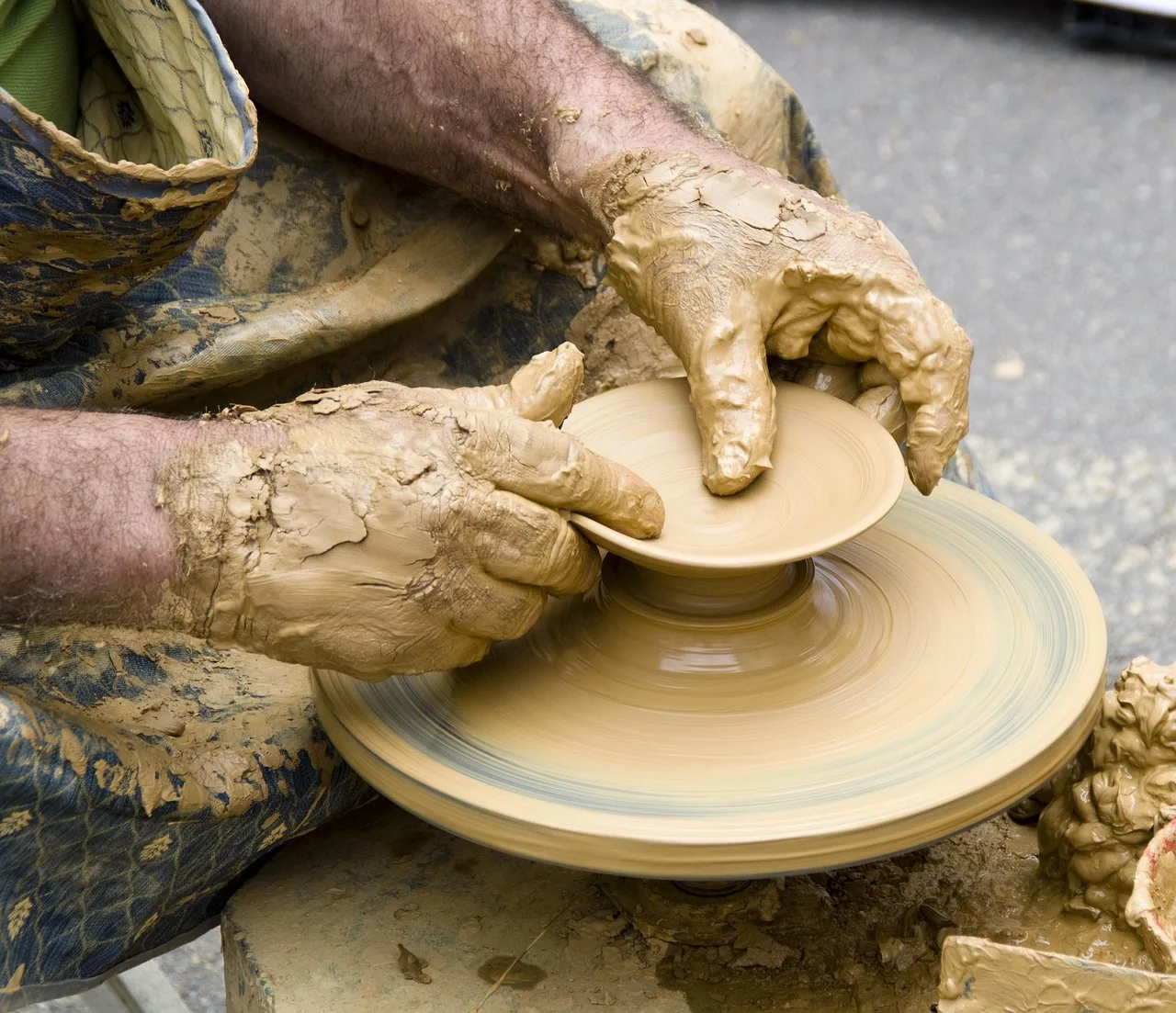Ceramica de Romana și meșteșugurile tradiționale din Olt: O moștenire culturală