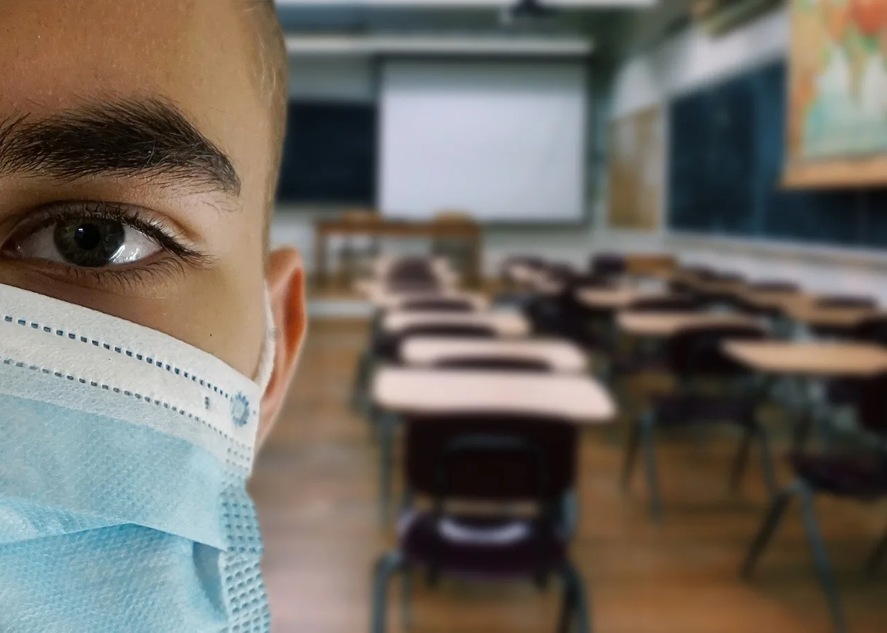 Ministrul Educației propune măsuri legislative pentru protecția profesorilor